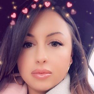 Meet your Posher, Desiree